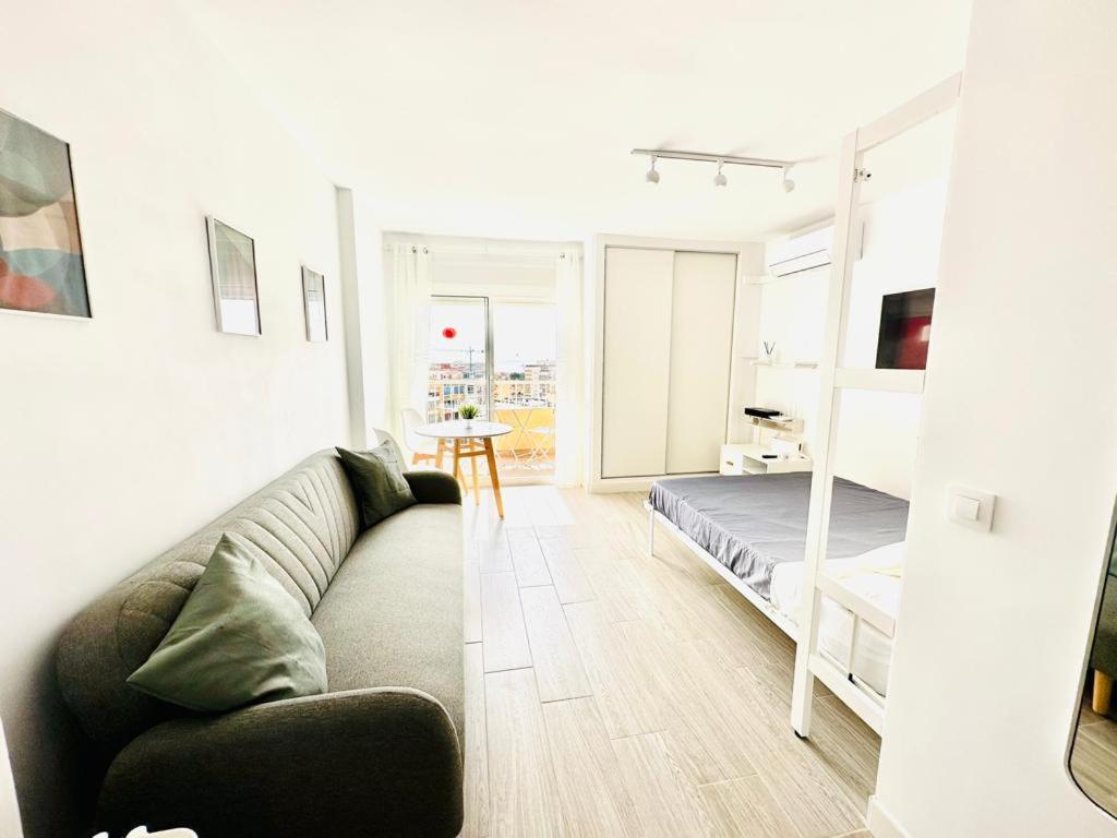 Modern White Studio بينالماذينا المظهر الخارجي الصورة